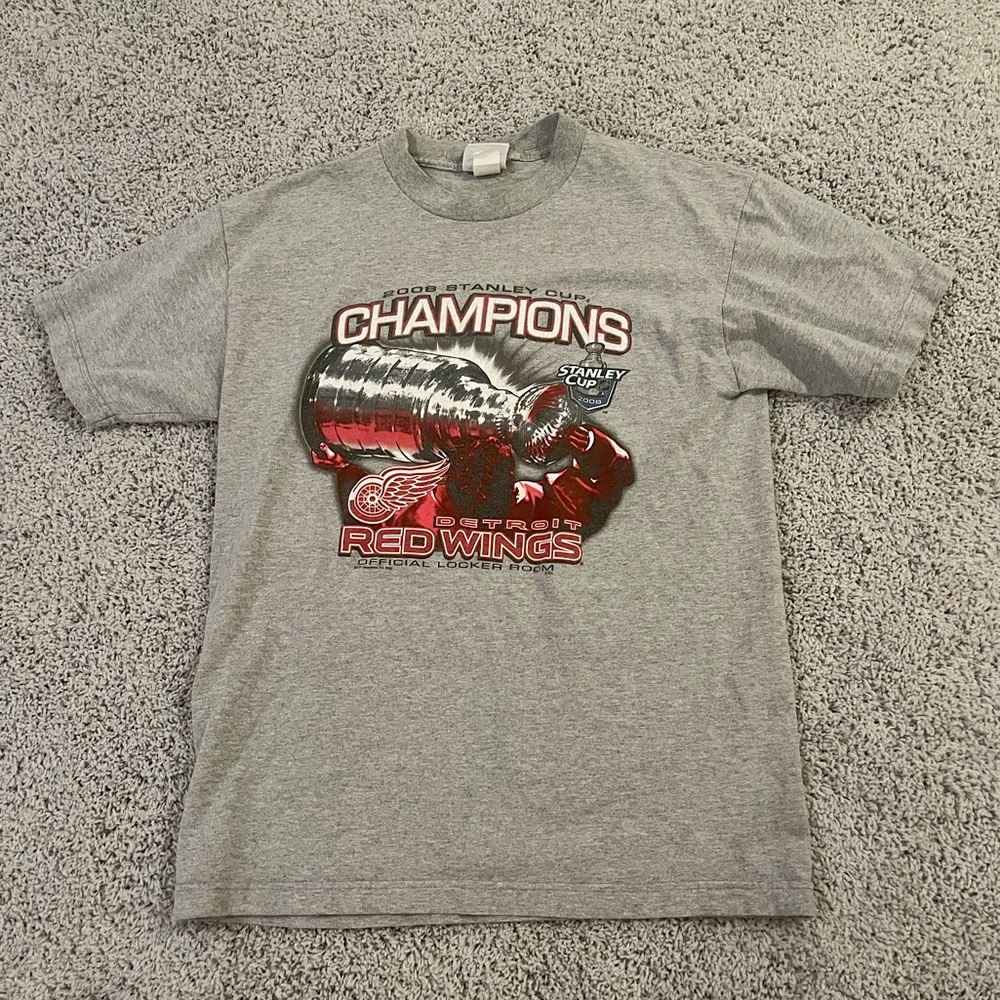 Red Wings T-Shirt S/M